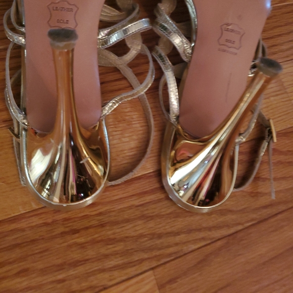 Stuart Weitzman Heels - Picture 8 of 11